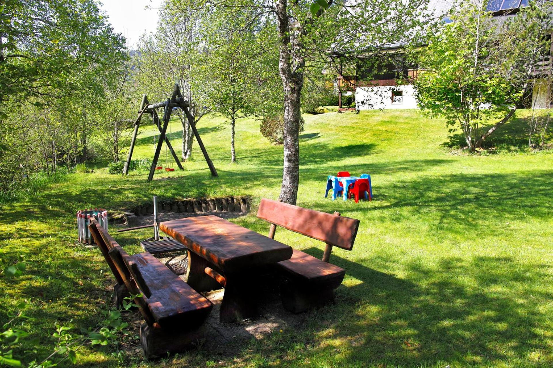 Naturidyll Am Fluss - Ferienhaus Albmatte - Grosser Garten Zum Grillen Und Entspannen-Direkt Neben Dem Radon Revitalbad Mit Sauna Und Thermalbecken Sankt Blasien Exteriör bild